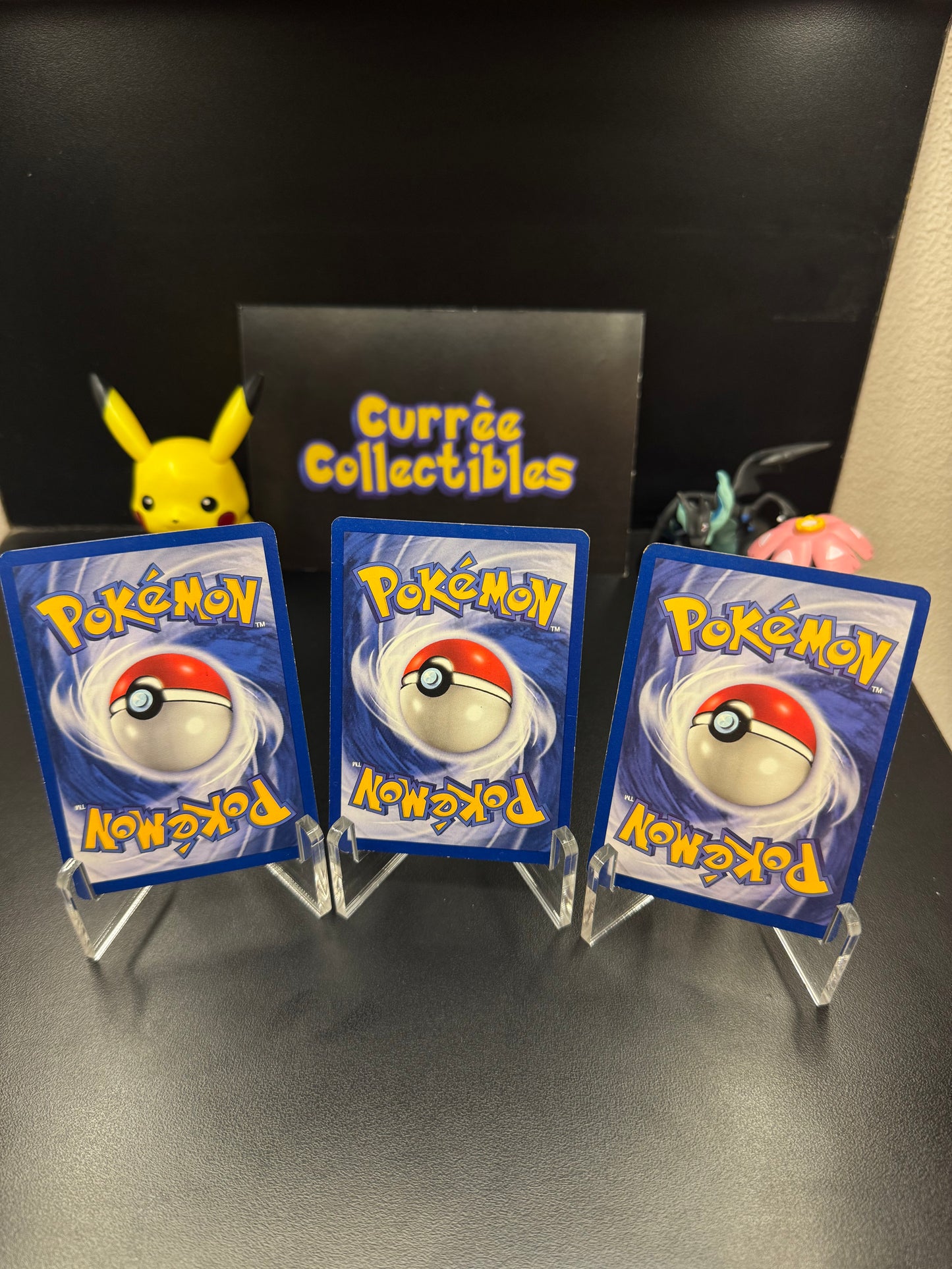 Team rockets trio ( Charmander, Dark Charmeleon , Dark Charizard first Ed(21) NON HOLO